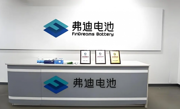 比亚迪电池外供占比突破20%，从“自供”走向“超级供应商”