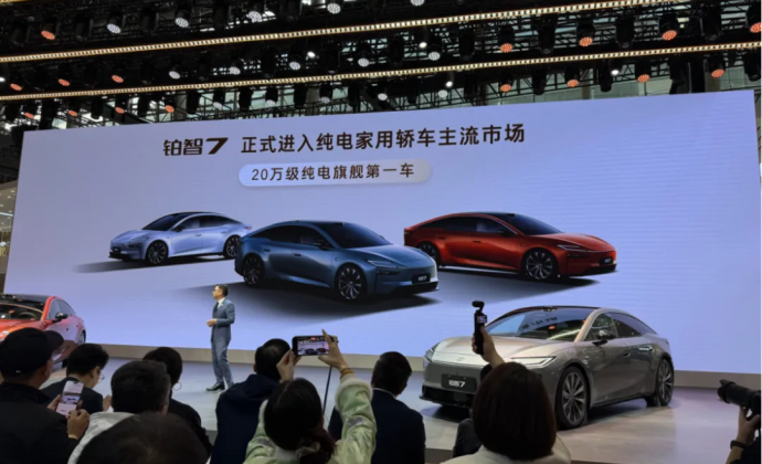 放弃幻想，绝地求生：广汽丰田用“华为+Momenta”杀回红海