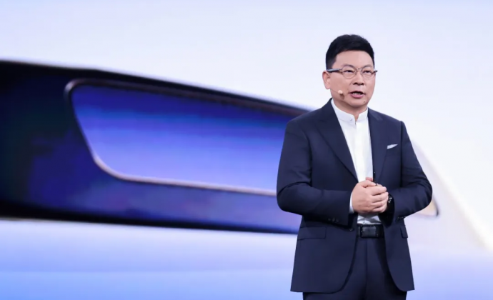 华为896线激光雷达来了：120米外能“看见”14厘米高障碍物